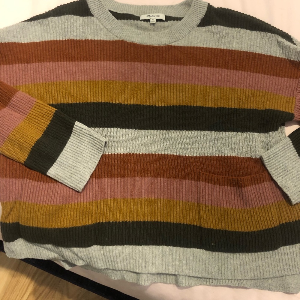 Striped madewell sweater with front pockets!